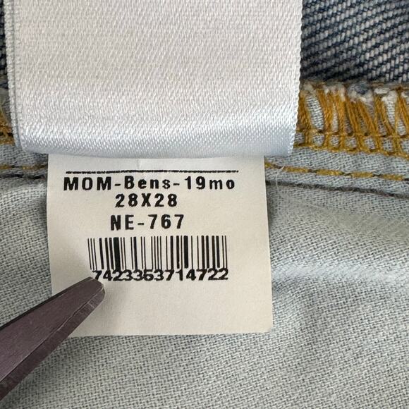 Mott And Bow Jeans Women's 28x28 Denim Mom Jean Distressed Needs Repair READ - Picture 6 of 10
